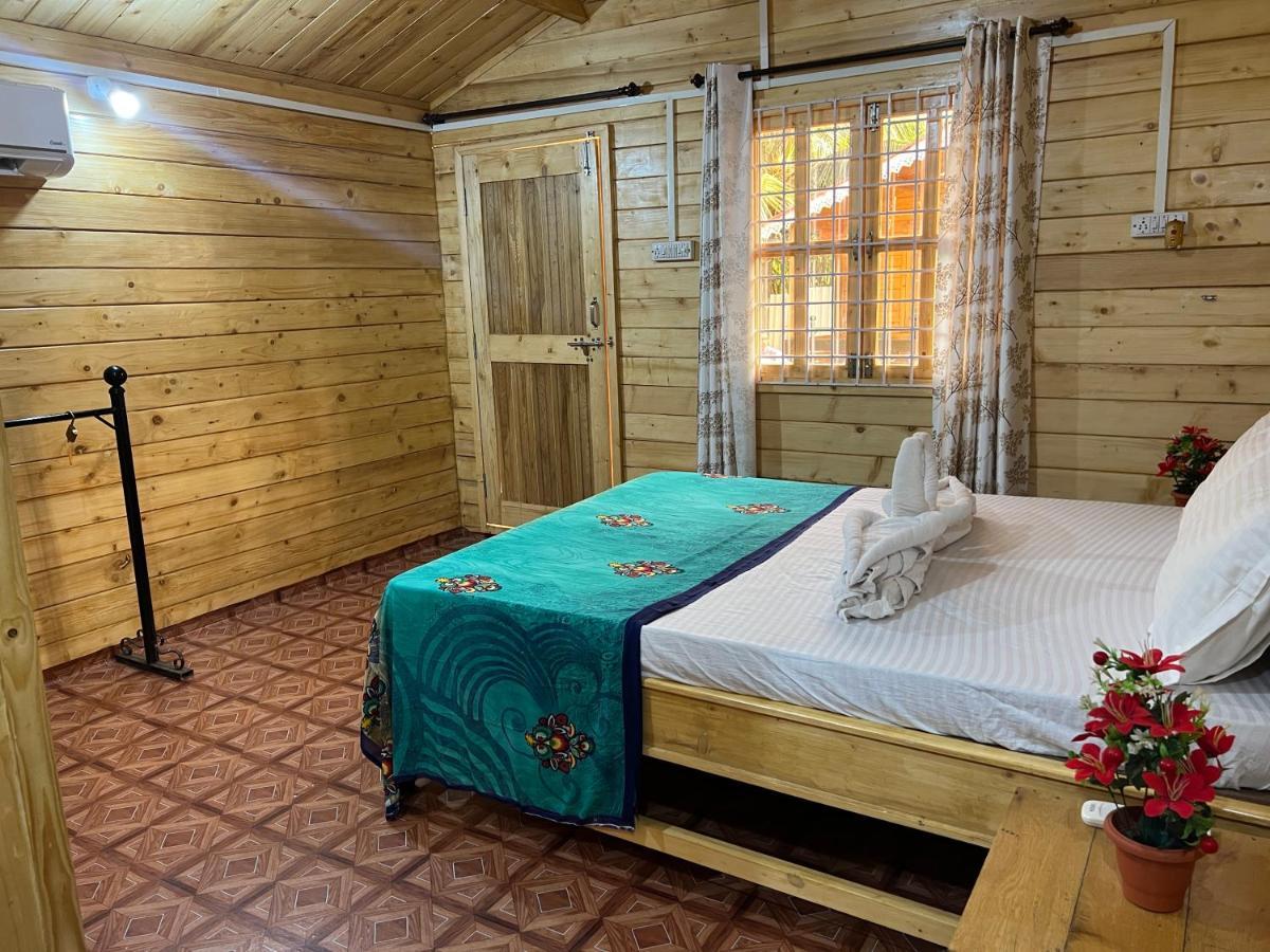 Happy Shack Beach And Wooden Huts Колва Екстер'єр фото