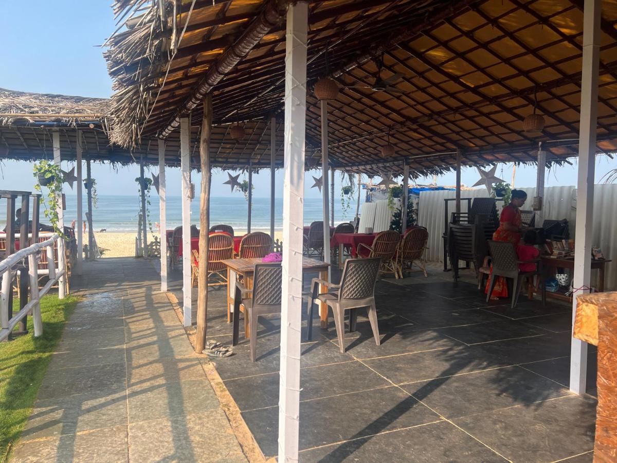 Happy Shack Beach And Wooden Huts Колва Екстер'єр фото