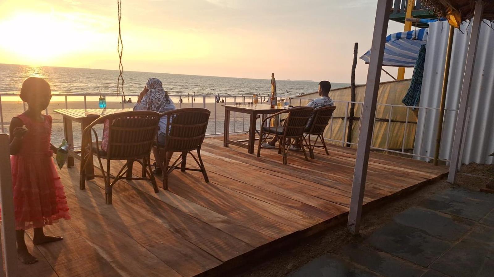 Happy Shack Beach And Wooden Huts Колва Екстер'єр фото